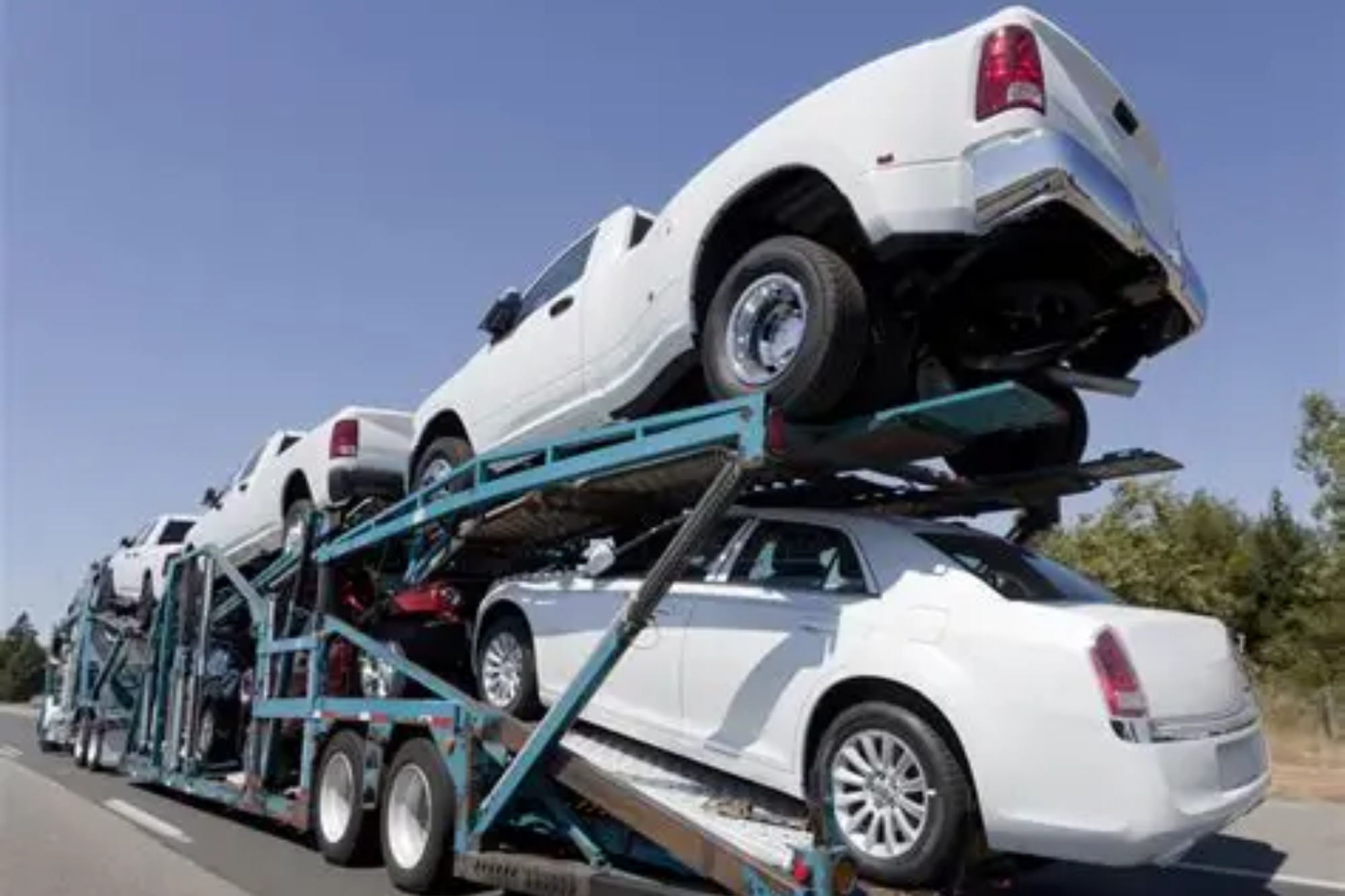 A Complete Guide to Transporting Your Car from California to Florida